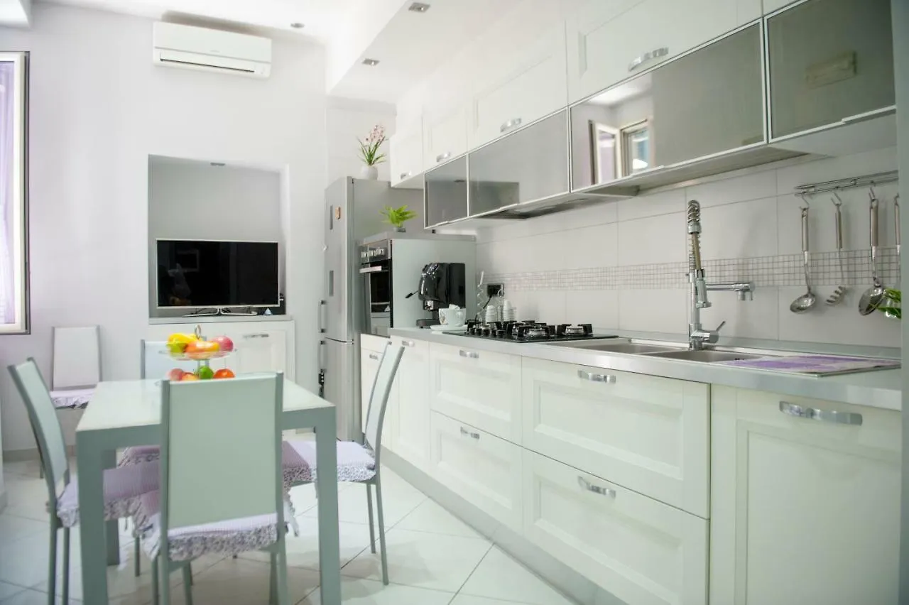 נאפולי Maiorani Home דירה